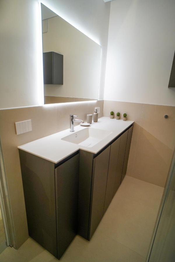 La Perla Di Bari - Private Parking Apartment Exterior photo