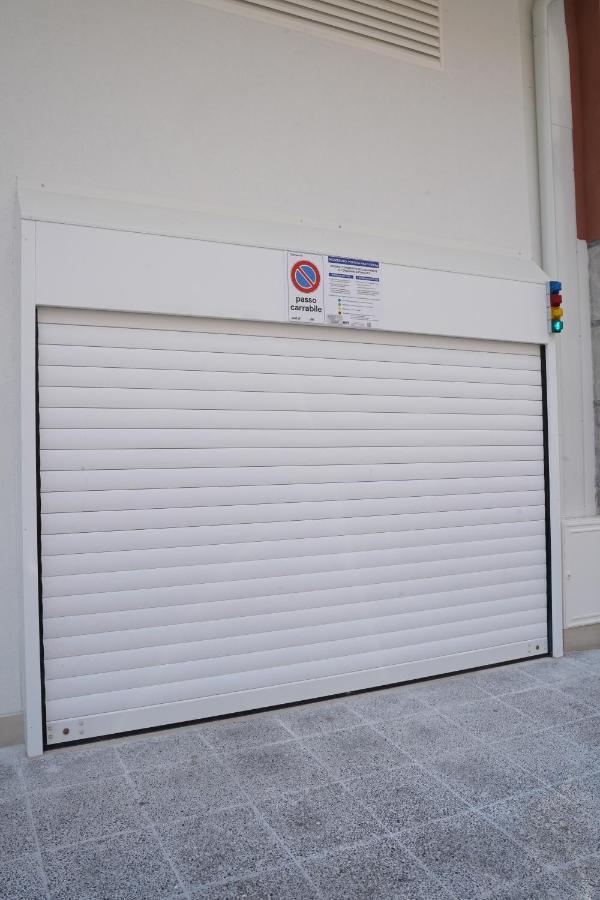 La Perla Di Bari - Private Parking Apartment Exterior photo